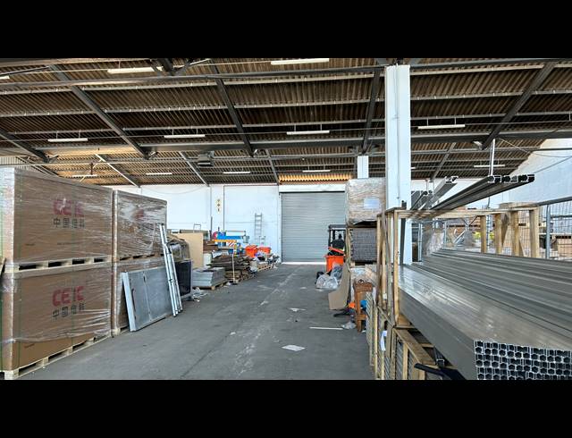 1,810M² WAREHOUSE TO LET IN EPPING INDUSTRIAL